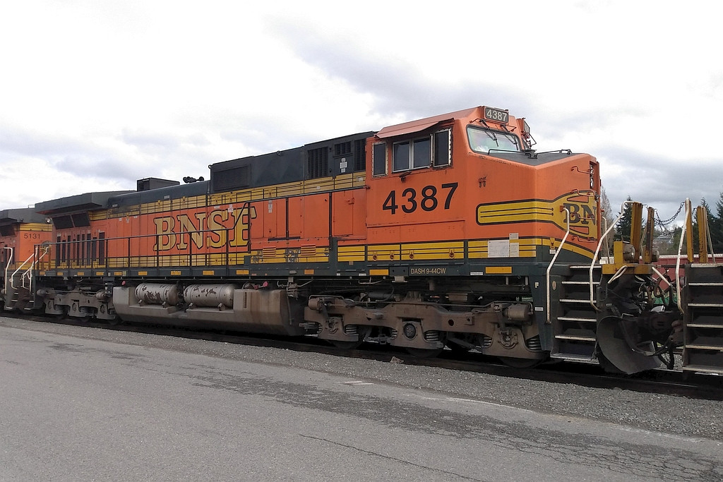 BNSF 4387